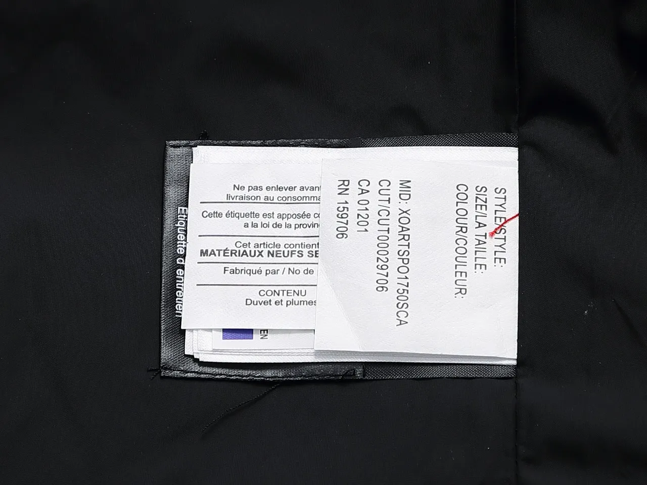 P840 Canada Goose Canada Goose #Expedition04 Parker, a treasure of Canadian origin! Limited supply worldwide! Canada Goose Model 04 is a top-notch couple model. The polar cold-proof outdoor series fur collar detachable hooded parka down jacket is the first Goose in 2024. I hope my partners will like it. Peak quality. I hope everyone can identify it together! The most popular cool items of the Big Goose family in 2024 are online. The same popular product of Yi Yang Qianxi is said to be a joint limited edition Big Goose that cannot be bought in autumn and winter. If you dislike the sameness of the Big Goose in the past, then this model will definitely give you a different experience! This year's most powerful couple's collection for autumn and winter is online, a top-notch luxurious ready-to-wear style, paired with an outdoor warm down jacket with great style and charm! The most standard and classic items of the Daye family in the past two years are equipped with unique reflective stripes for embellishment, which further shows the high-end fashion performance effect. With the embellishment of hardware buckles, it has excellent performance effect. The upper body is clean, simple and elegant, even for urban leisure. It is suitable for various occasions. Designed with large pockets, this model has a large capacity and is equipped with reflective stripes, making it safer at night. It is suitable for various adventure activities. It is made of windproof and waterproof technical materials. The interior is filled with full white duck down, which is absolutely cold-proof and warm. It also has a stand-up collar design and fine fluff at the collar, with meticulous attention to detail! The charm of this model is also more spiritual, and the upper body has more temperament and specifications. It perfectly shows the ultra-high standard of fashionable performance of this model, integrating outdoor and life, and you can even create high-street wear! The most pinnacle limited-edition goose that we have presented so far, both in terms of design and detailed materials, it is completely outstanding. The grand and evergreen version design is matched with cool reflective elements. The overall appearance can be said to be quite high, and it has that kind of powerful outdoor performance! It combines high-end casual attributes with high-street style. It is high-grade, domineering, warm, and beautiful. The visibility of the upper body is quite strong, and the configuration of the owl element is highly brand-recognizable. The overall brand performance and visual effects are fully enhanced, and it also has the high-end sense of fashion and fashionable performance. It is a must-buy product because this is the most awesome down brand on the earth and one of Canada's three national treasure brands. It is also a very sentimental down luxury brand. In the field of polar cold-proof clothing, goose has made an irreplaceable contribution.. SIZE: XS S M L XL XXL Color: black, off-white, red, navy blue, gray